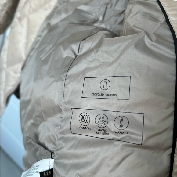 Quilted puffer jacket, light weight, water repellant - Picture 8 of 8